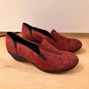 Arcopedico Red Black Comfy Cushioned Slip On Wedge Healthy Footwear Shoes Sz 7.5